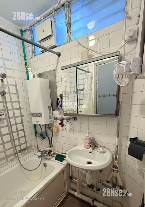 Fu Heng Estate Sell 2 Bedrooms , 1 Bathroom 443 ft²