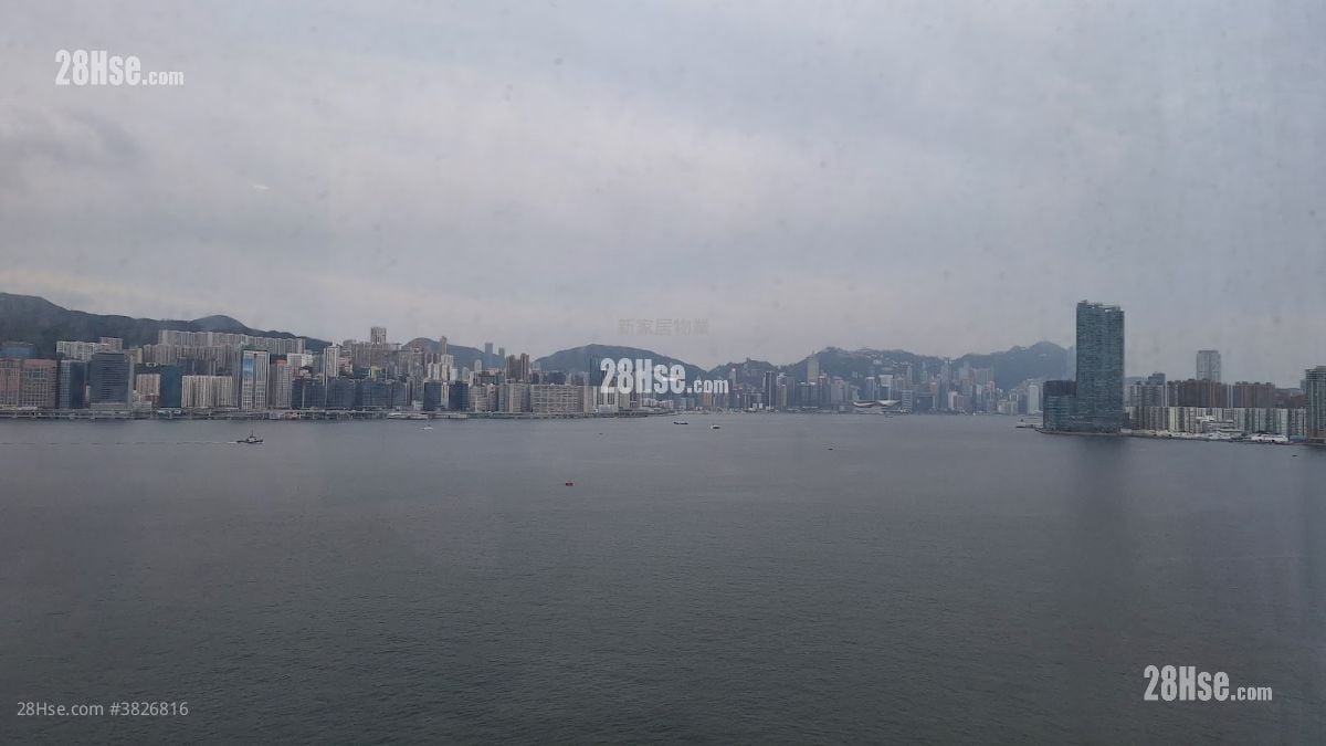 Luxury Apartment Sell 1,408 ft²