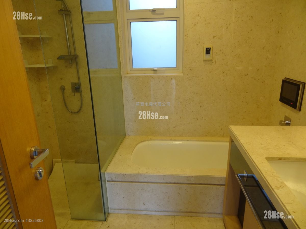 星堤 售盘 4 房 , 3 浴室 1,259 平方尺