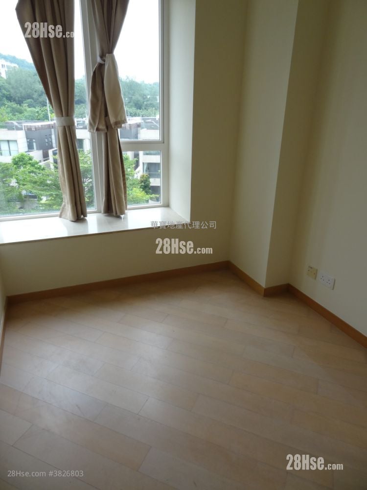 星堤 售盘 4 房 , 3 浴室 1,259 平方尺