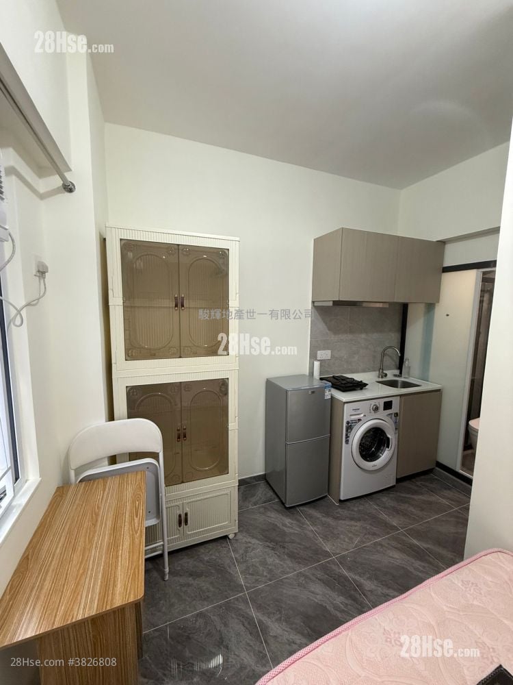 Golden Mansion Rental Studio , 1 Bathroom 180 ft²