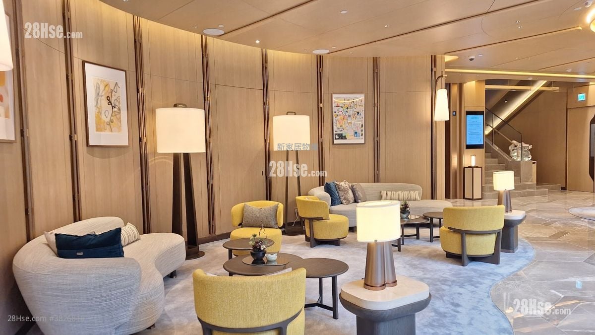 Luxury Apartment Sell 1,408 ft²