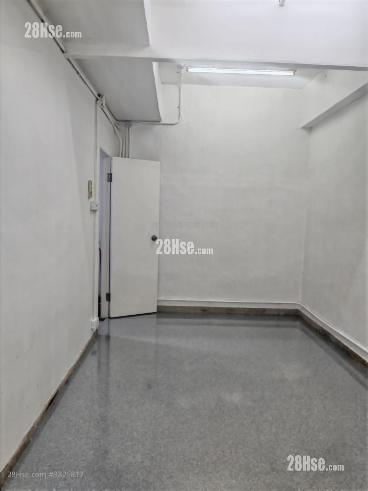 Co-Tack Industrial Building Rental Studio , 1 Toilet