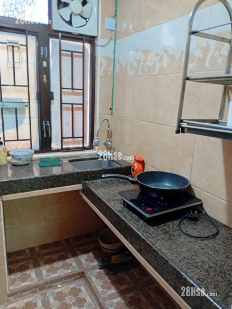 村屋 租盘 2 房 , 1 浴室 320 平方尺