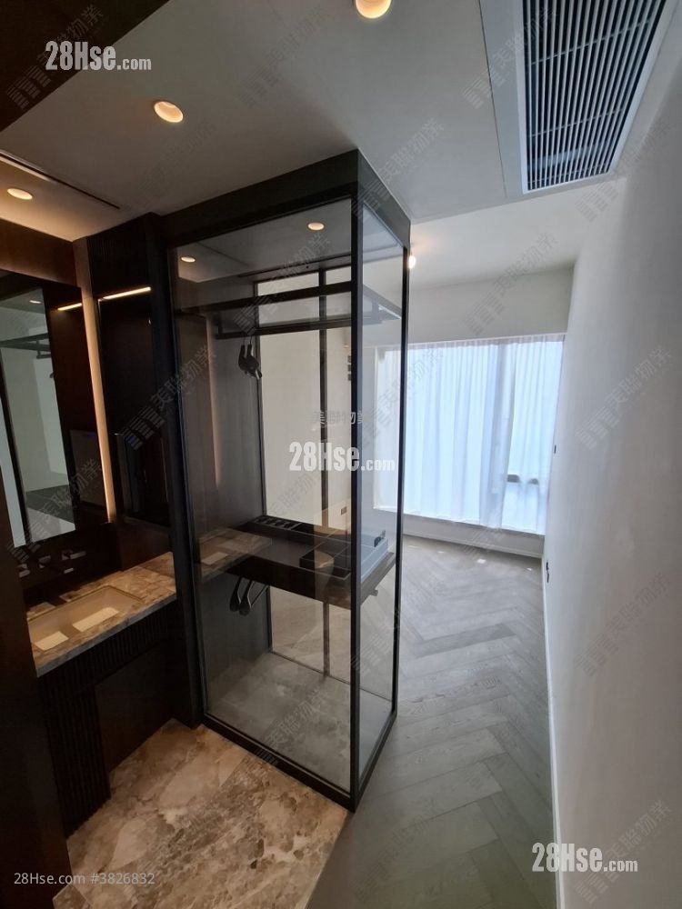 天泷 租盘 3 房 1,102 平方尺