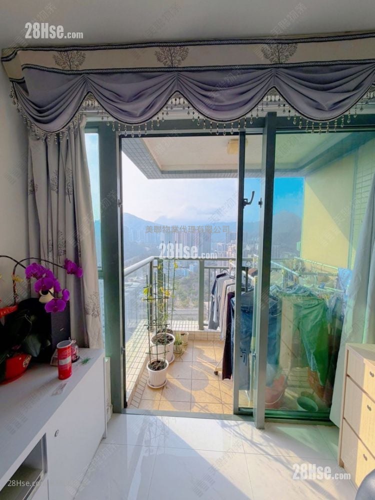 Residence Oasis Sell 3 Bedrooms , 2 Bathrooms 667 ft²