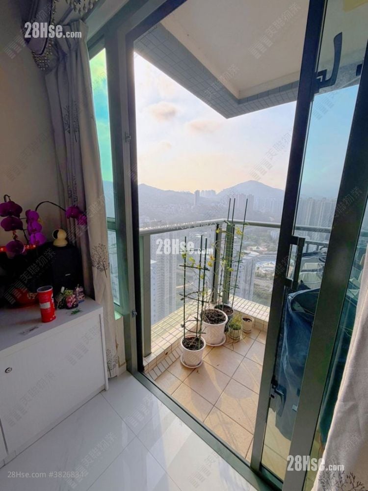 Residence Oasis Sell 3 Bedrooms , 2 Bathrooms 667 ft²