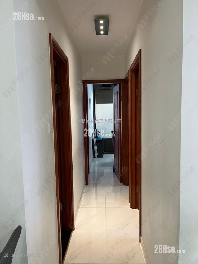 Residence Oasis Sell 3 Bedrooms , 2 Bathrooms 667 ft²