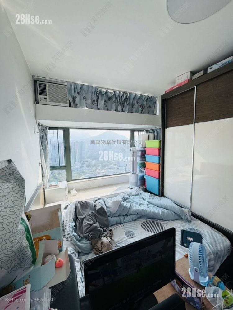 Residence Oasis Sell 3 Bedrooms , 2 Bathrooms 667 ft²