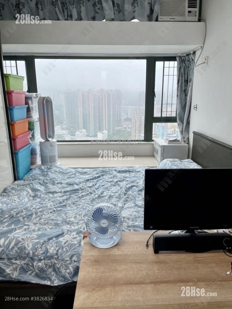 Residence Oasis Sell 3 Bedrooms , 2 Bathrooms 667 ft²