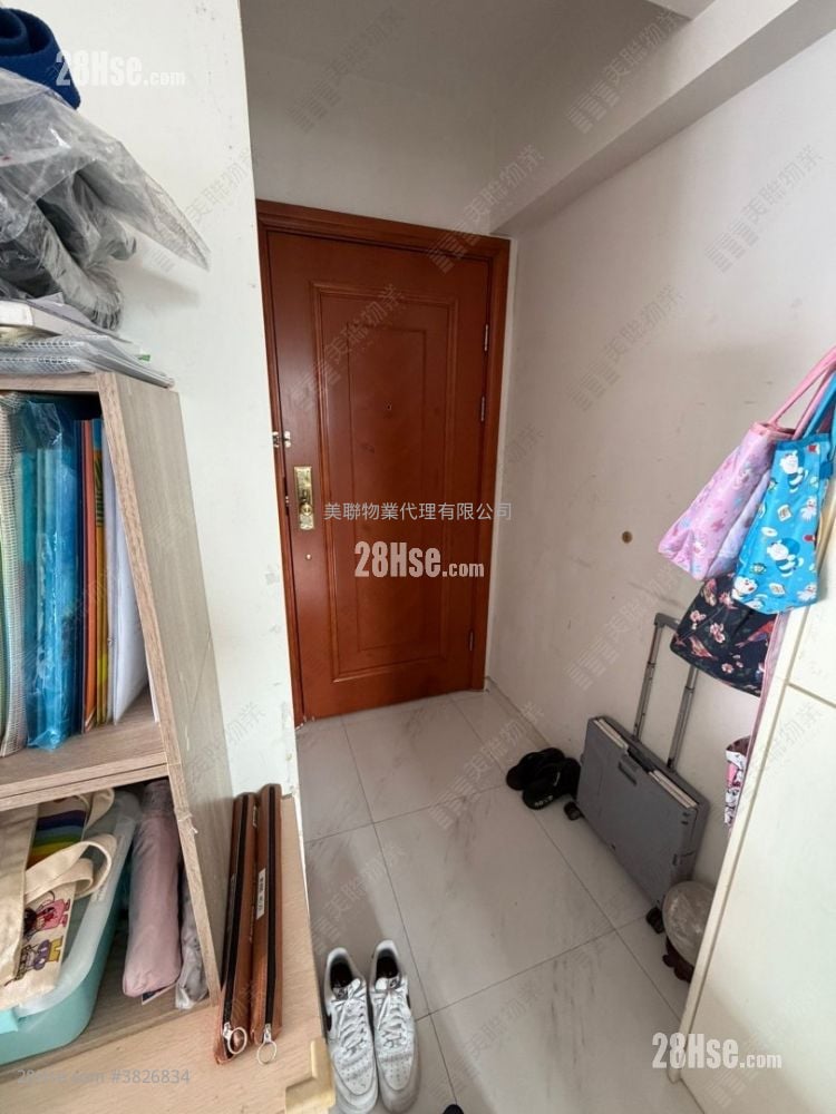 Residence Oasis Sell 3 Bedrooms , 2 Bathrooms 667 ft²