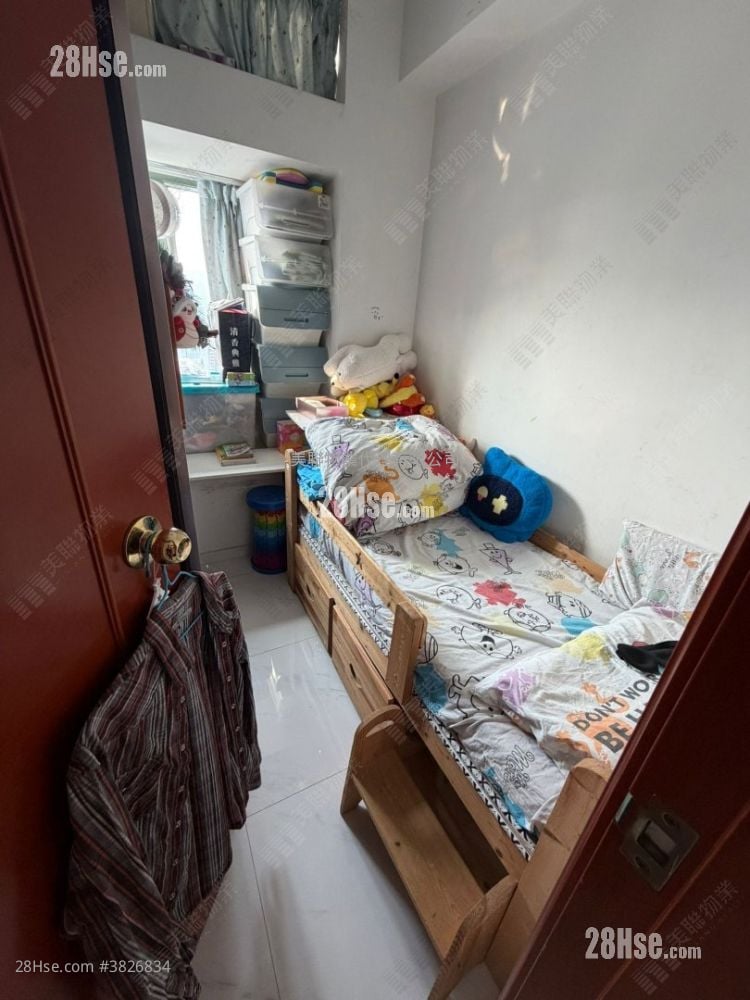 Residence Oasis Sell 3 Bedrooms , 2 Bathrooms 667 ft²