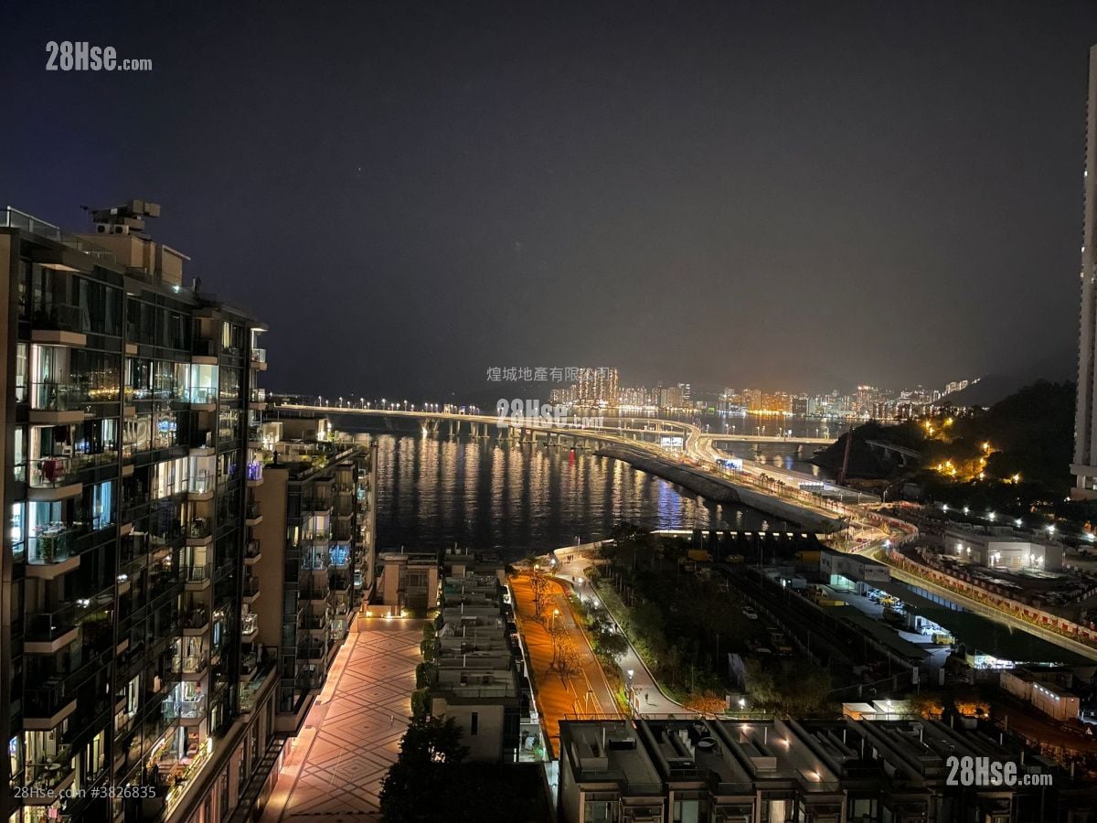 Capri Sell 3 Bedrooms , 3 Bathrooms 822 ft²