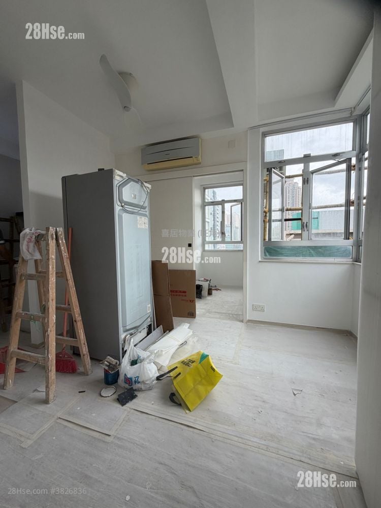 Deltec Court Rental 2 Bedrooms , 1 Bathroom 315 ft²