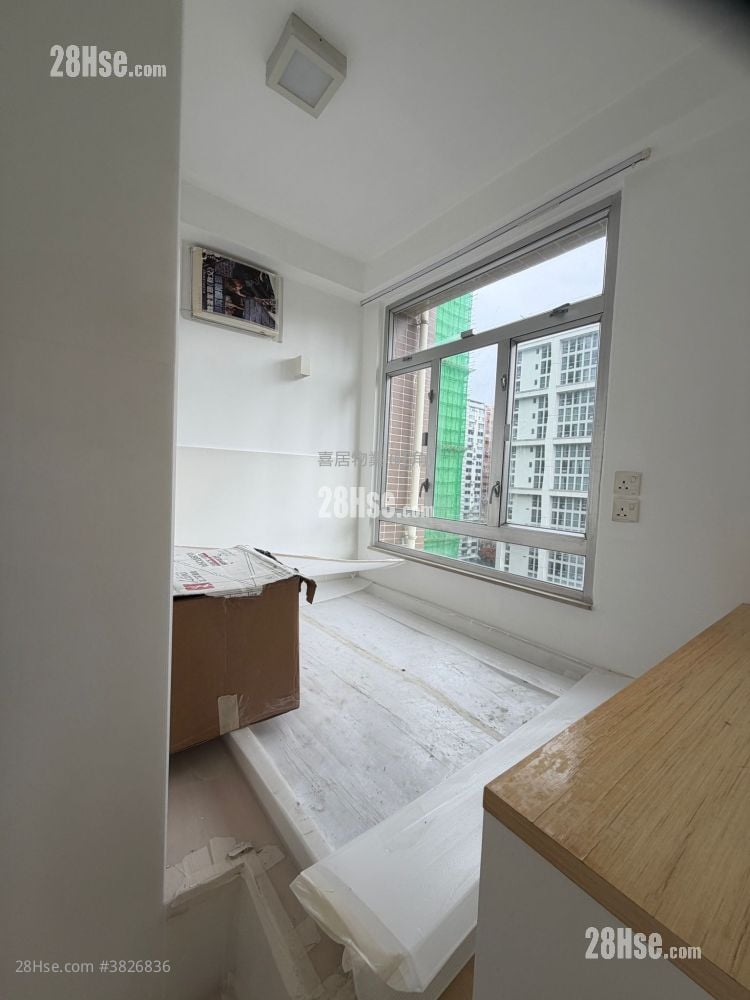 Deltec Court Rental 2 Bedrooms , 1 Bathroom 315 ft²