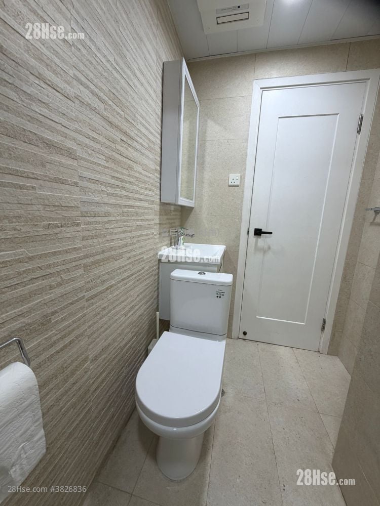 Deltec Court Rental 2 Bedrooms , 1 Bathroom 315 ft²