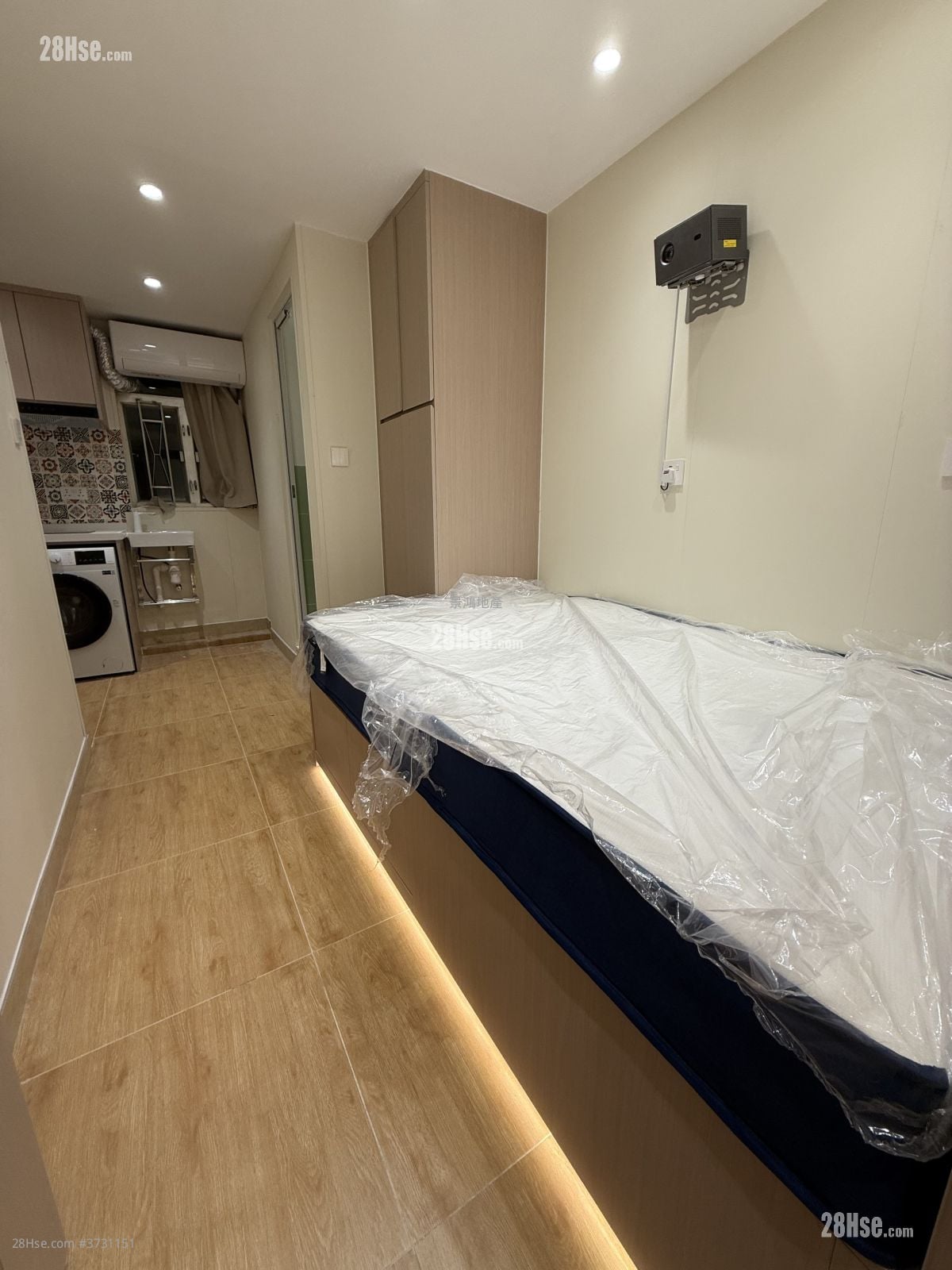 Man Ying Building Rental Studio , 1 Bathroom 150 ft²
