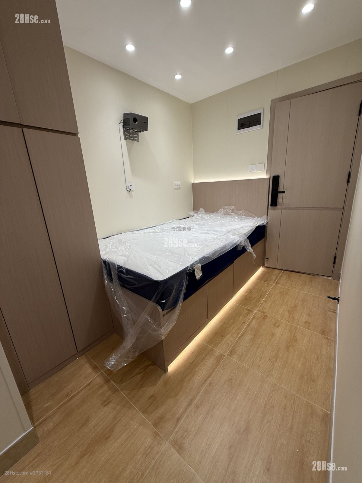 Man Ying Building Rental Studio , 1 Bathroom 150 ft²