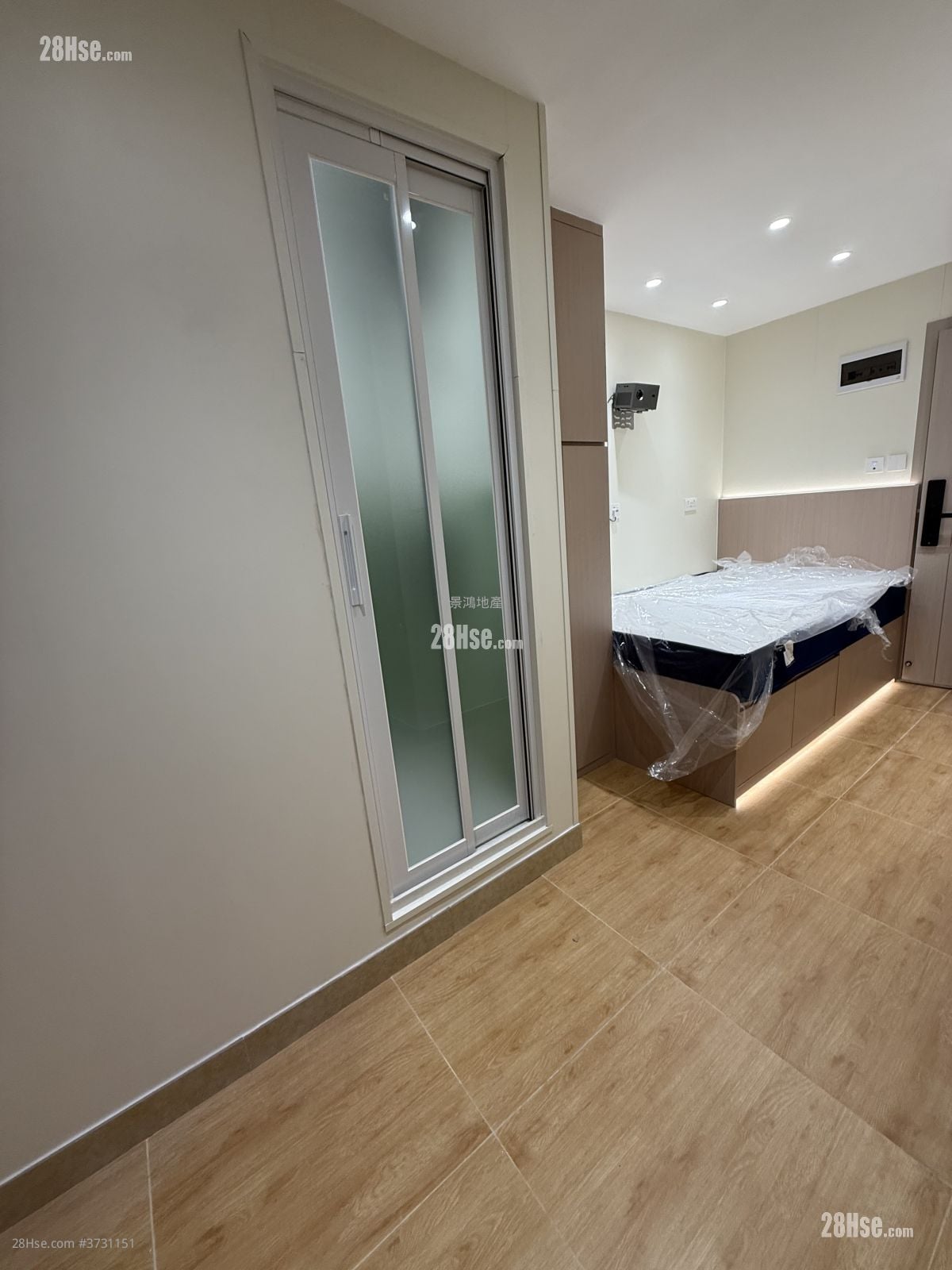 Man Ying Building Rental Studio , 1 Bathroom 150 ft²