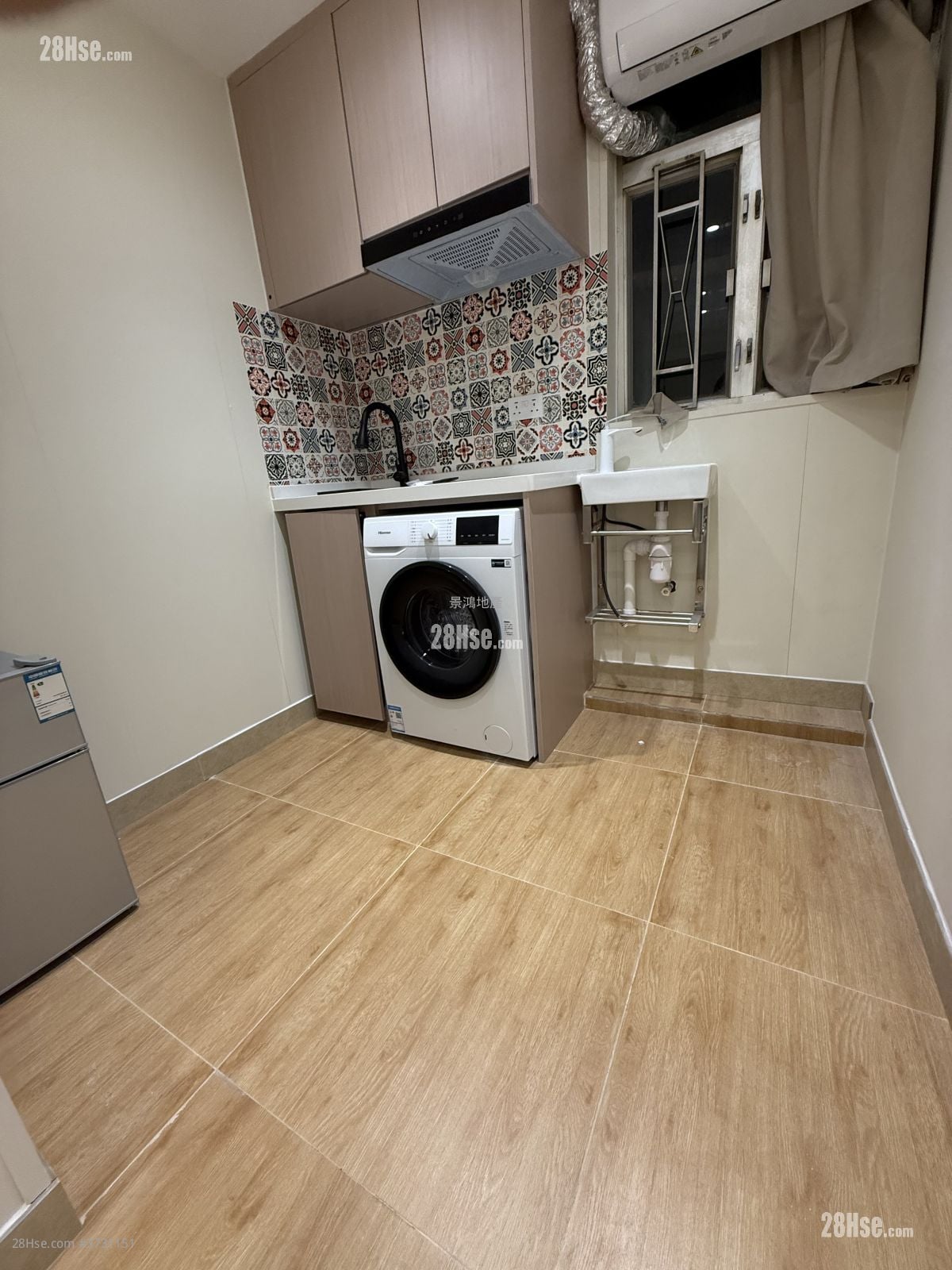 Man Ying Building Rental Studio , 1 Bathroom 150 ft²