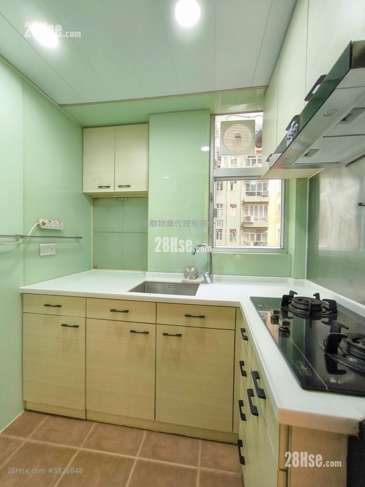 美孚新邨 售盘 2 房 , 1 浴室 556 平方尺