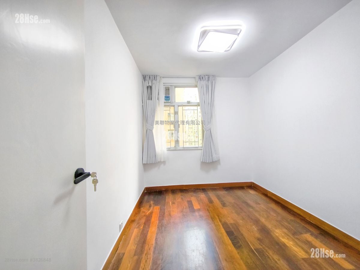 美孚新邨 售盘 2 房 , 1 浴室 556 平方尺