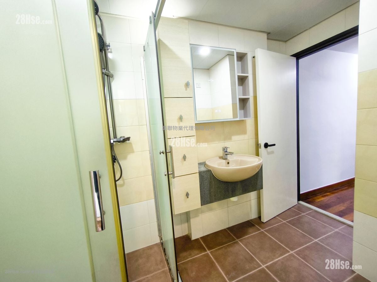 美孚新邨 售盘 2 房 , 1 浴室 556 平方尺