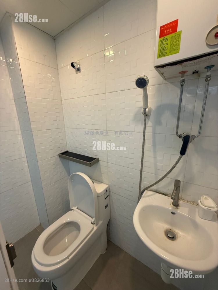 龍記大廈 租盤 160 平方呎