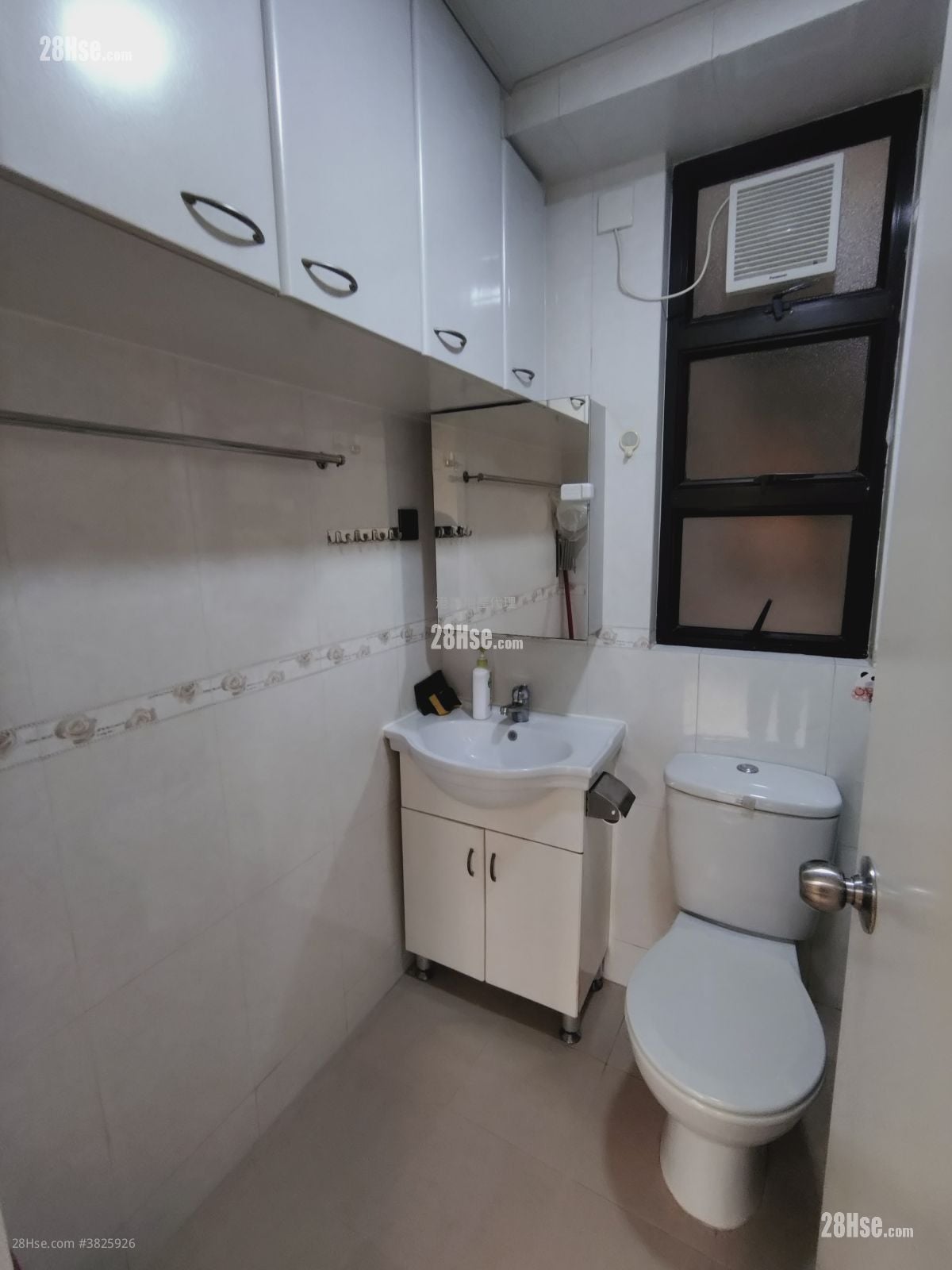 和益大厦 租盘 2 房 , 1 浴室 335 平方尺