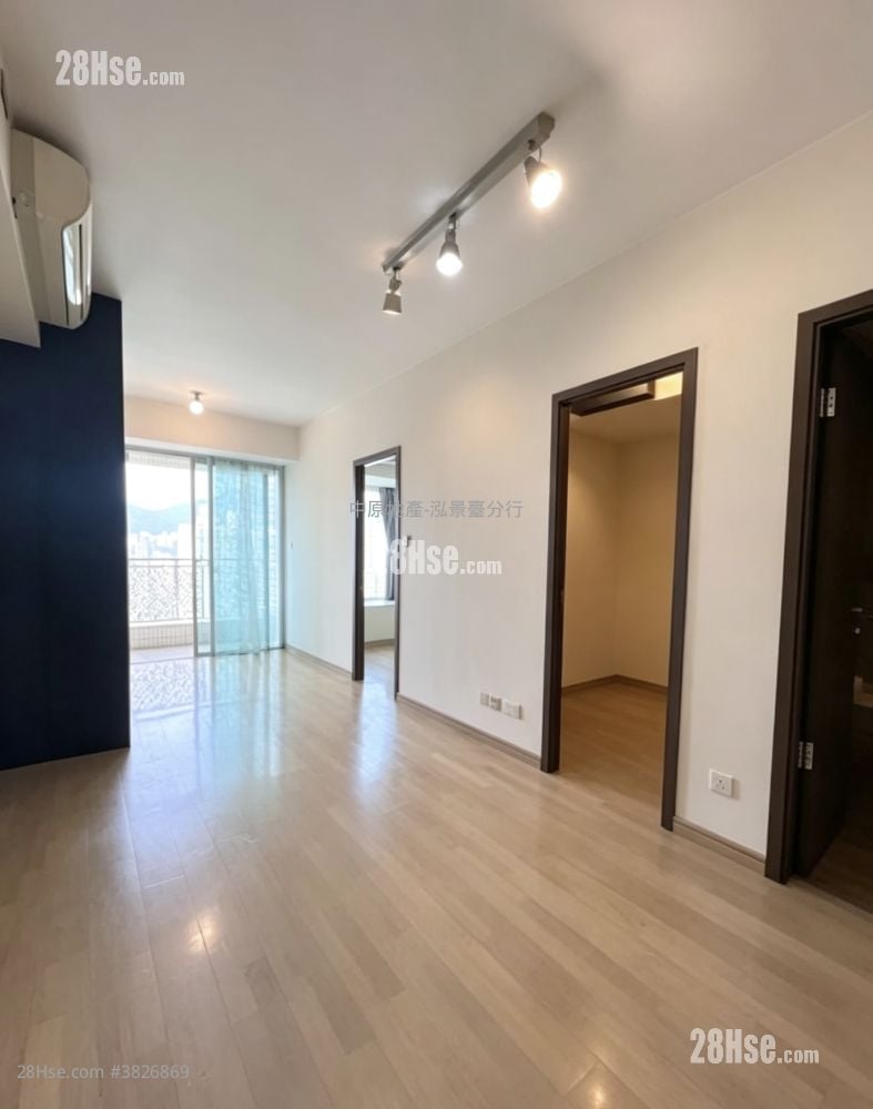 The Sparkle Rental 398 ft²