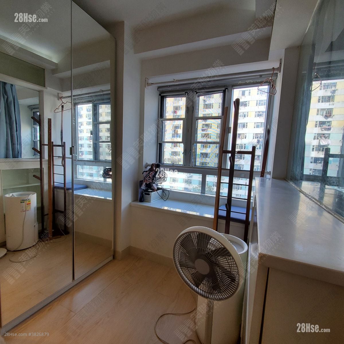 Lucky Plaza Sell 1 Bedroom , 1 Bathroom 326 ft²
