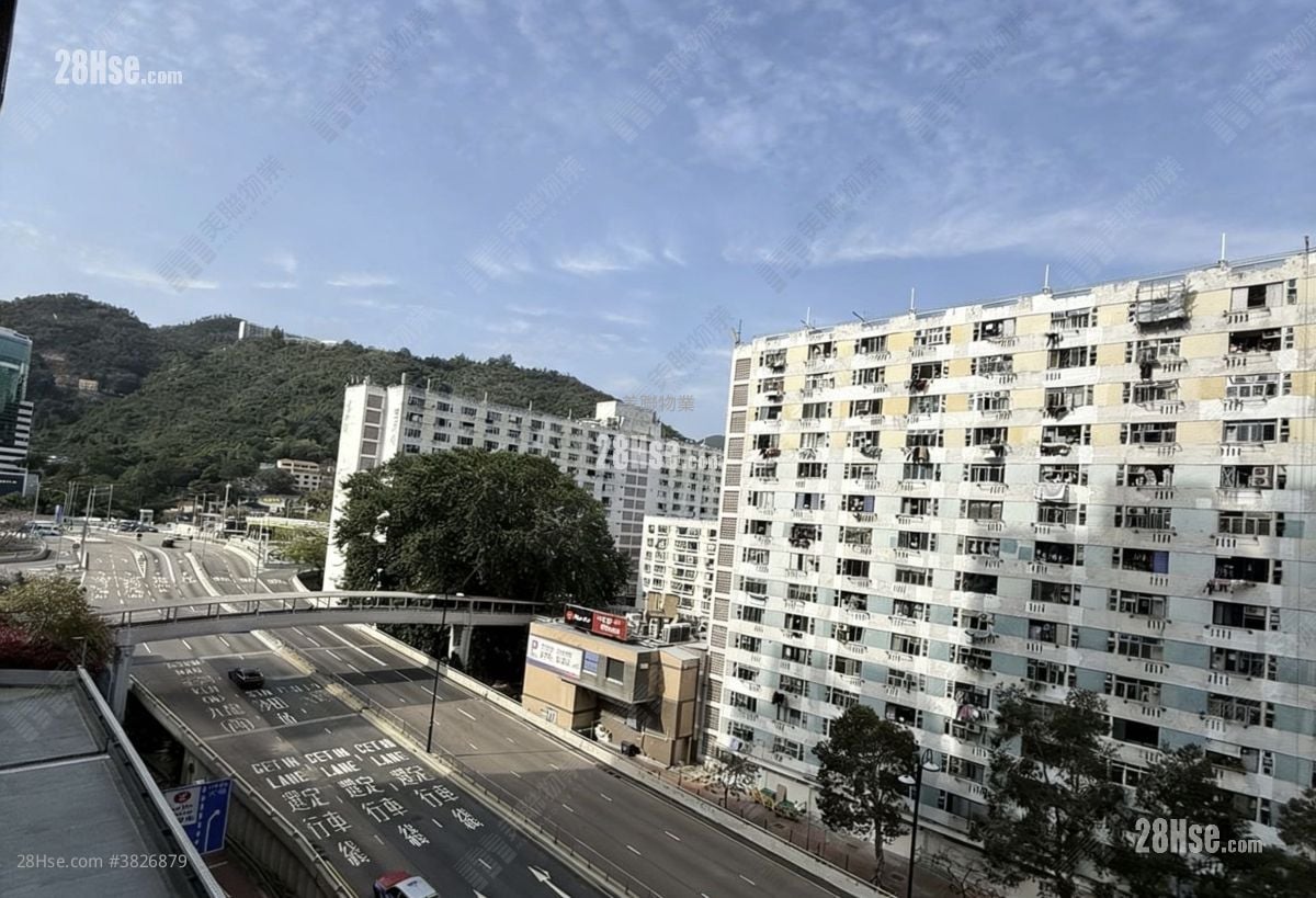 Lucky Plaza Sell 1 Bedroom , 1 Bathroom 326 ft²