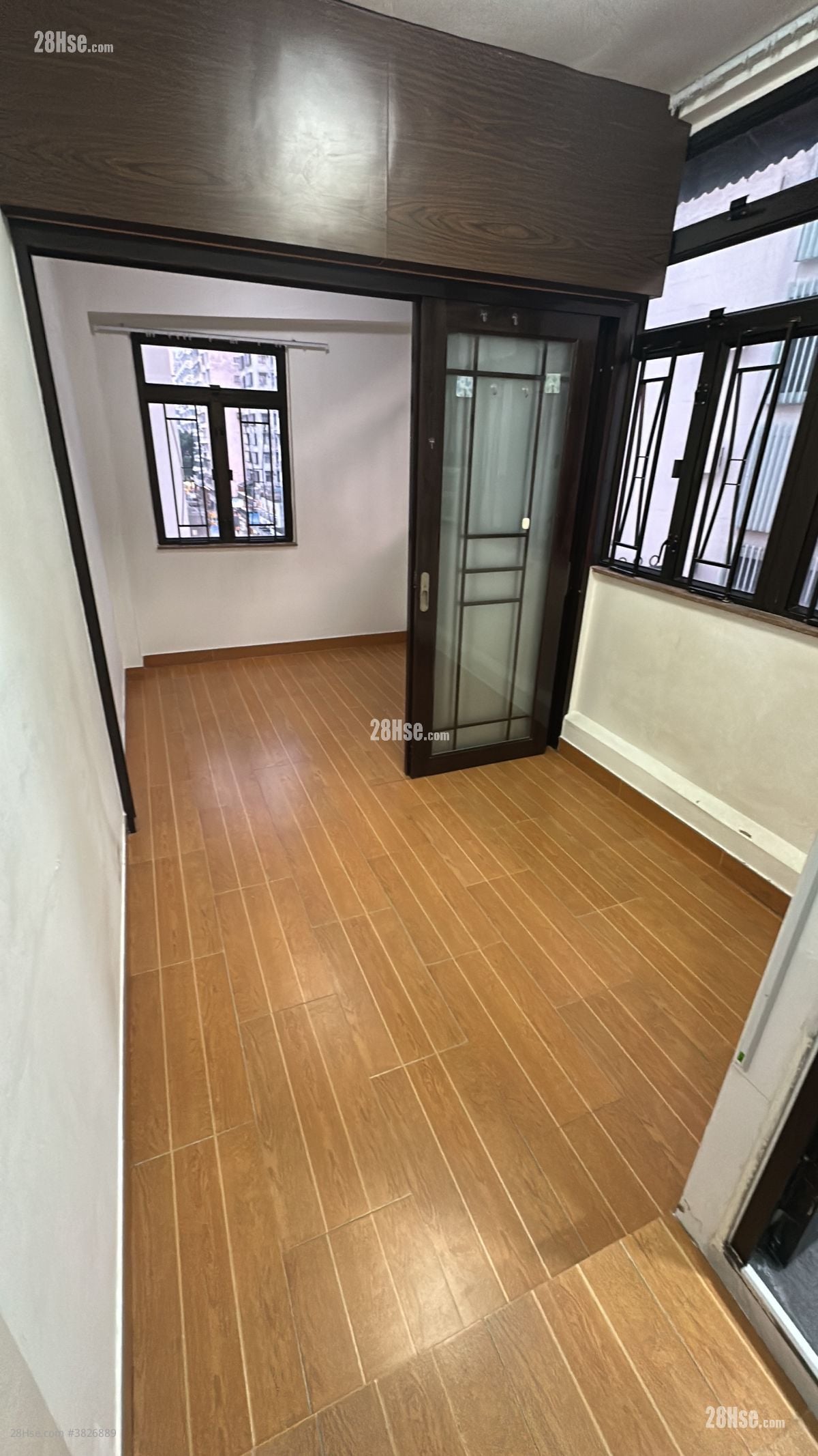 興業大樓 租盤 180 平方呎