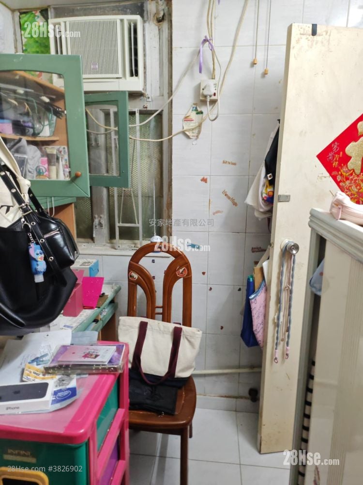 唐樓 售盤 4 房 , 1 浴室 591 平方呎