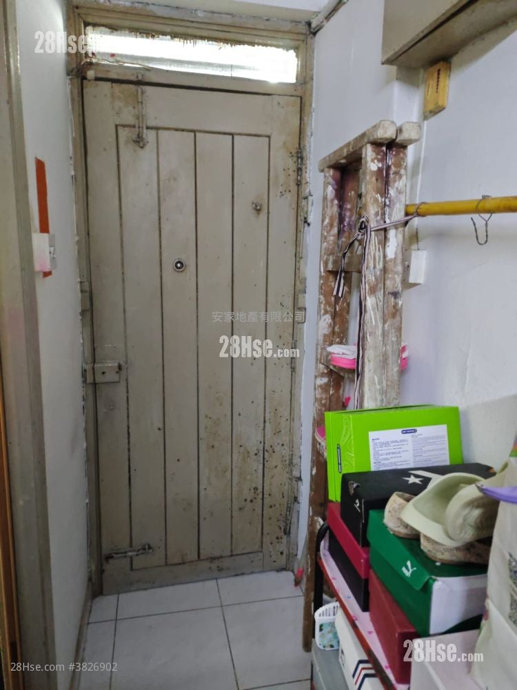 唐樓 售盤 4 房 , 1 浴室 591 平方呎