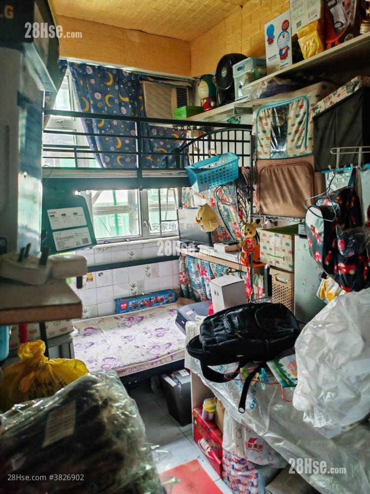 唐樓 售盤 4 房 , 1 浴室 591 平方呎