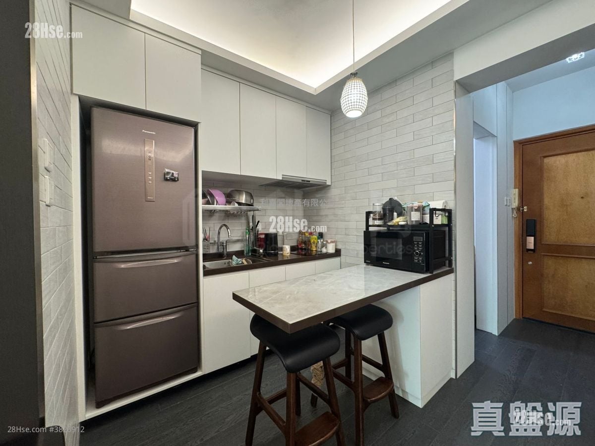 East Point City Sell 2 Bedrooms , 1 Bathroom 463 ft²