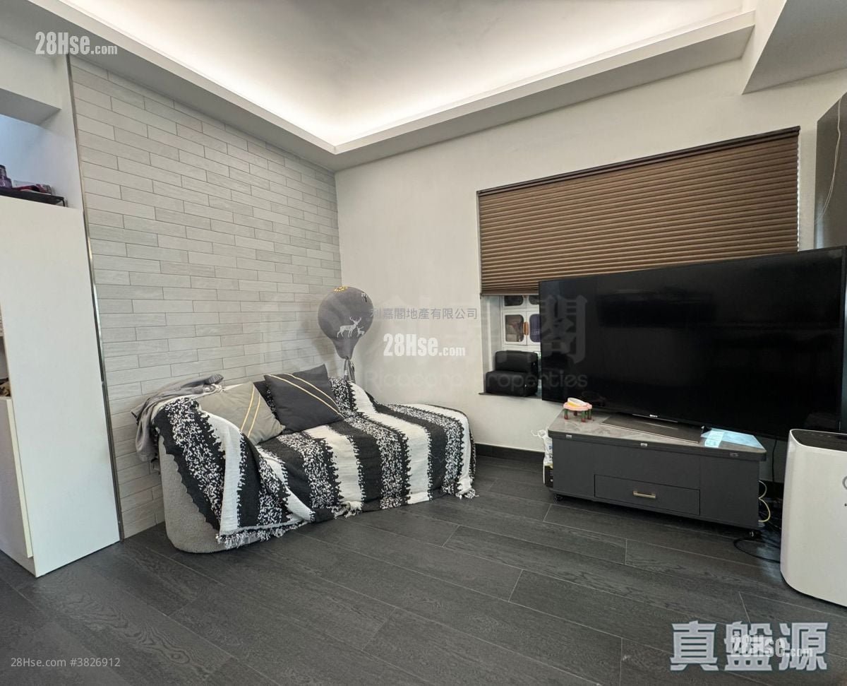 East Point City Sell 2 Bedrooms , 1 Bathroom 463 ft²