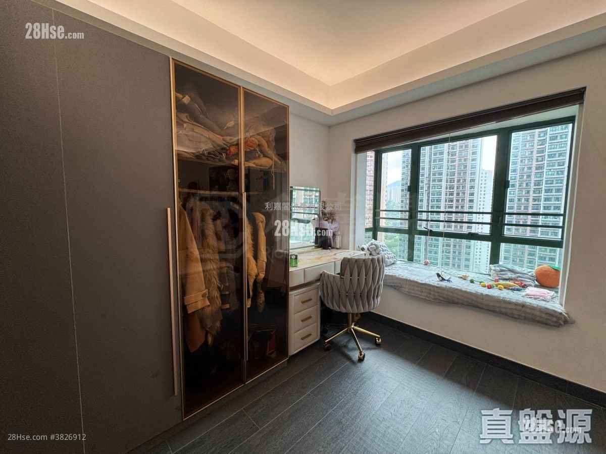 East Point City Sell 2 Bedrooms , 1 Bathroom 463 ft²