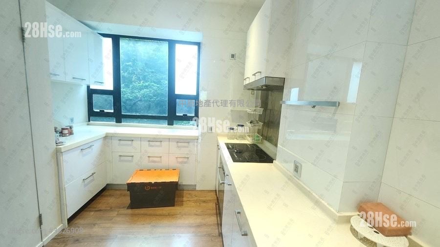 Forest Hill Sell 3 Bedrooms , 2 Bathrooms 934 ft²