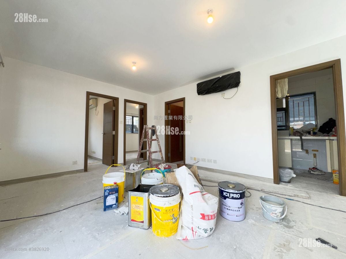 村屋 租盘 3 房 , 2 浴室 700 平方尺