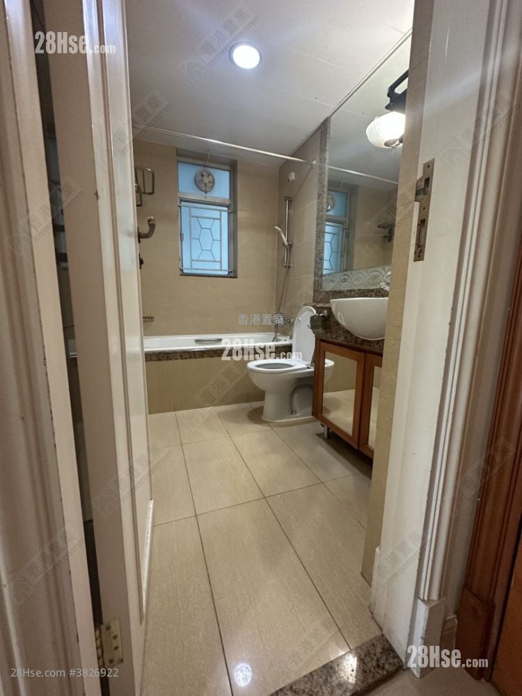 傲云峰 租盘 2 房 , 1 浴室 479 平方尺