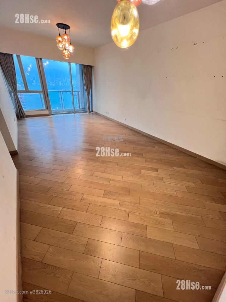 Cullinan West Sell 4 Bedrooms , 2 Bathrooms 1,320 ft²