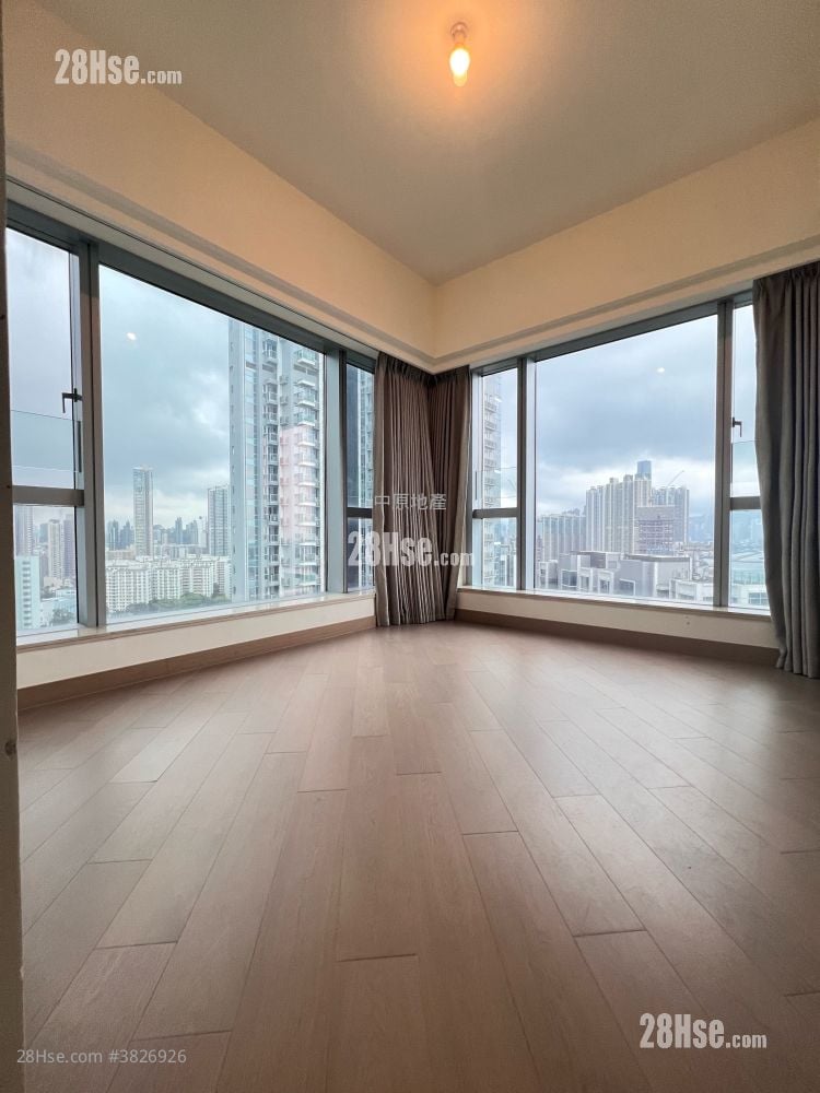 Cullinan West Sell 4 Bedrooms , 2 Bathrooms 1,320 ft²