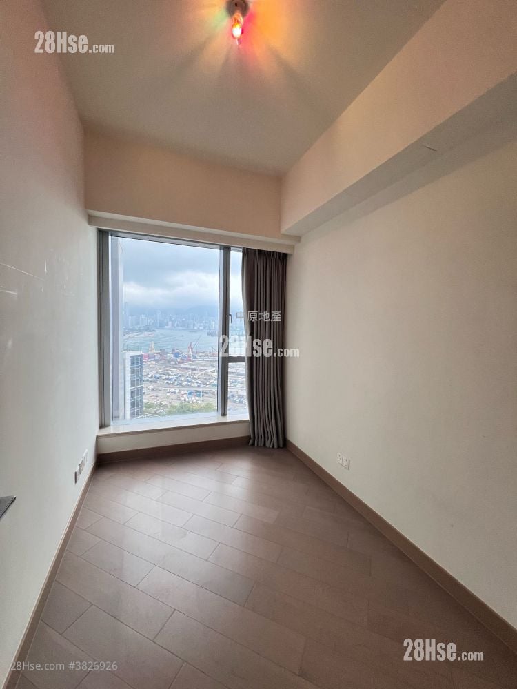 Cullinan West Sell 4 Bedrooms , 2 Bathrooms 1,320 ft²