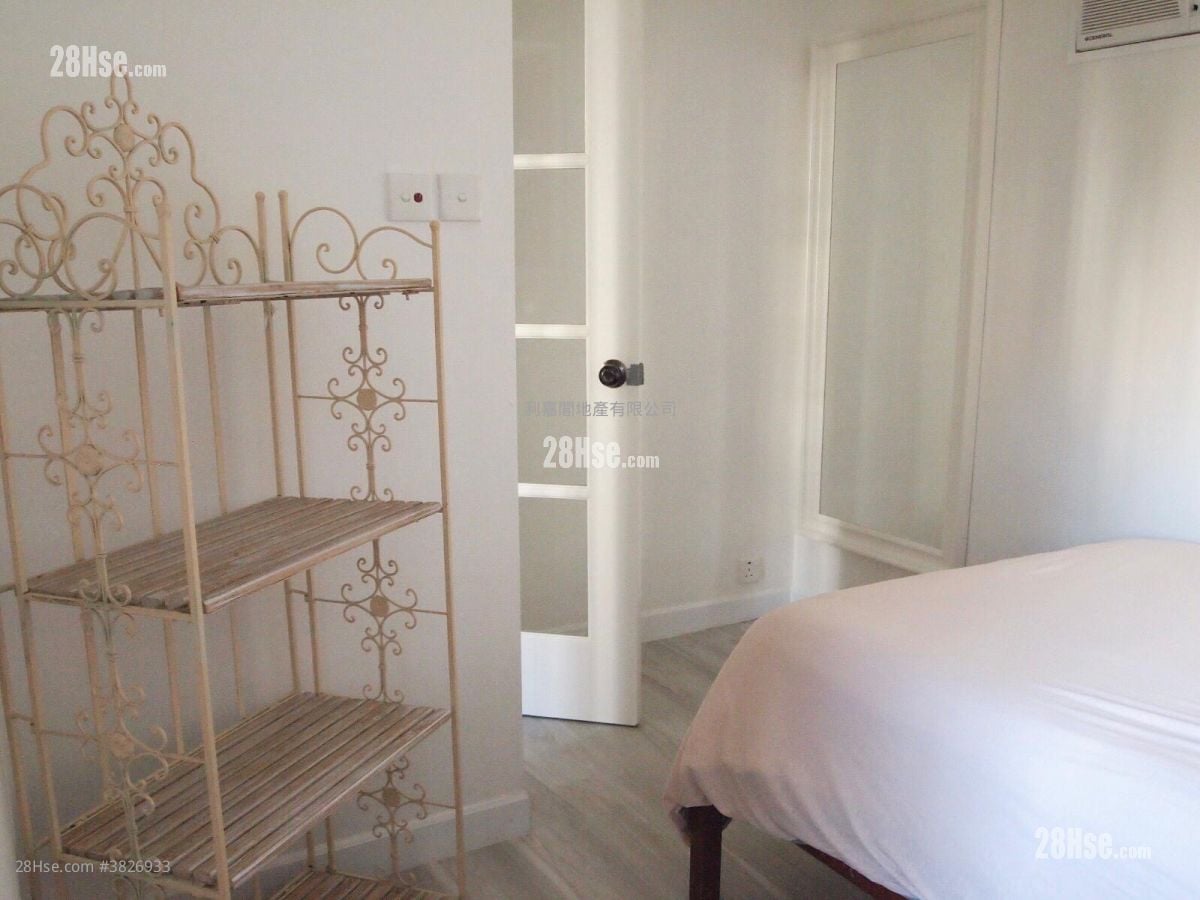 康怡花园 售盘 2 房 , 1 浴室 529 平方尺