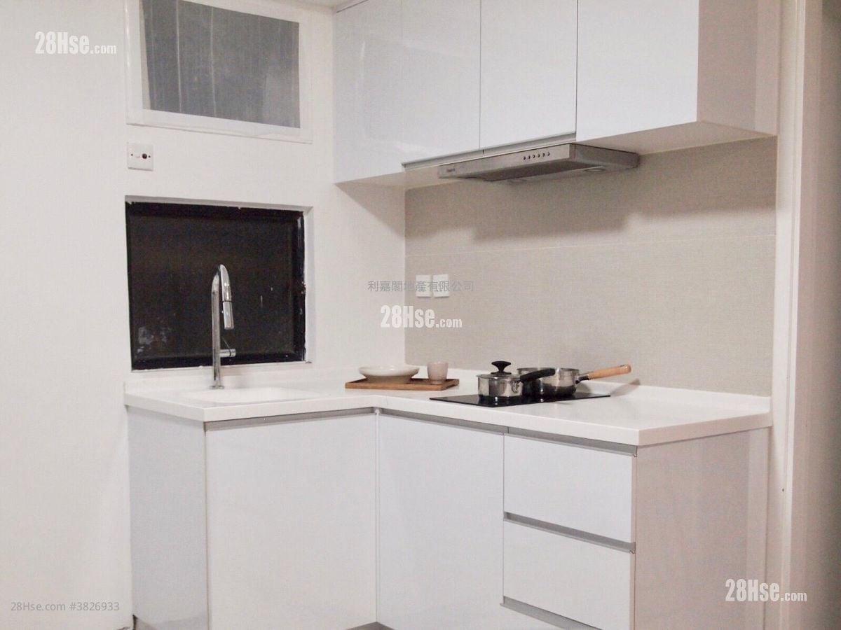 康怡花园 售盘 2 房 , 1 浴室 529 平方尺