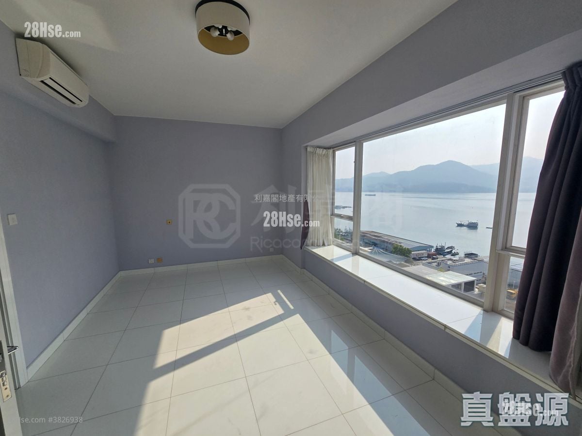 比华利山别墅 售盘 4 房 1,902 平方尺