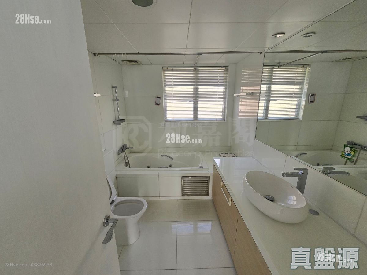 比华利山别墅 售盘 4 房 1,902 平方尺