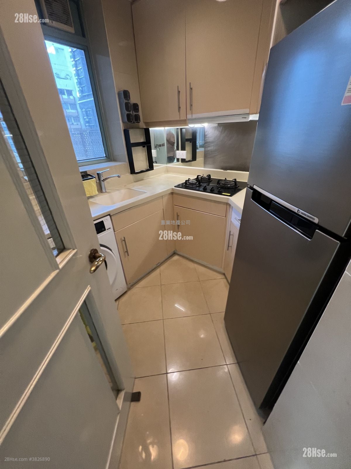 The Victoria Towers Sell 2 Bedrooms , 1 Bathroom 457 ft²